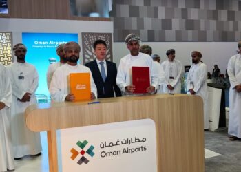 “مطارات عُمان” توقع اتفاقية شراكة مع شركة “عمانتل” لتوفير خدمة “واي فاي 7”