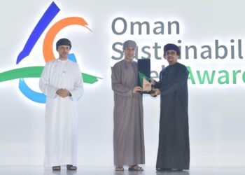 تتويج بنك مسقط بجائزة الاستدامة في المجالات البيئيّة والاجتماعية والحوكمة 