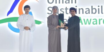 تتويج بنك مسقط بجائزة الاستدامة في المجالات البيئيّة والاجتماعية والحوكمة 