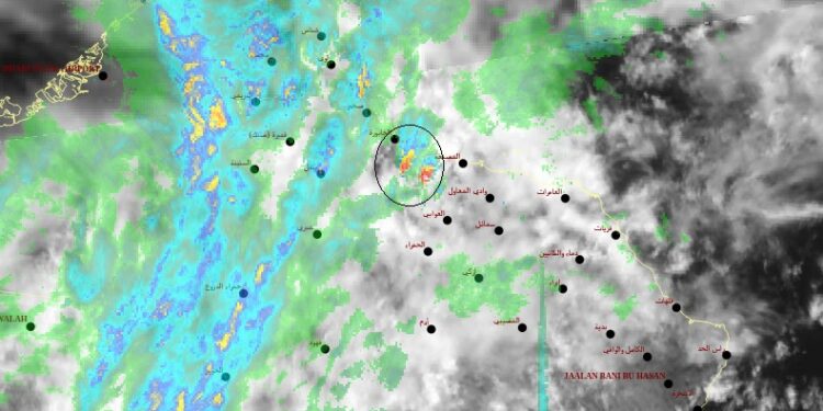 تشكل خلية رعدية في جنوب الباطنة