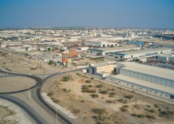 التوقيع على اتفاقية لإنشاء مصنع متخصّص في إنتاج الصاروج العُماني بصحار بتكلفة 5.4 مليون ريال عُماني