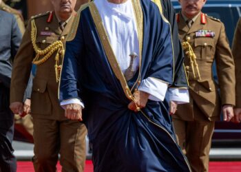 جلالة السلطان يغادر البلاد متوجّهًا إلى الكويت في زيارة “دولة”