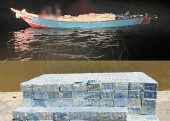 ضبط قارب على متنه 3 أشخاص حاولوا تهريب 13300 كرز من السجائر الممنوعة والمقيدة في ظفار