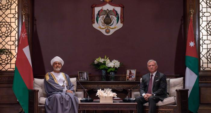 جلالة السلطان يلتقي بملك الأردن بمقر إقامته بقصر الندوة بالعاصمة ⁧‫عَمّان