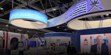 مختبرات عمانتل للابتكار تشارك في معرض كومكس 2024