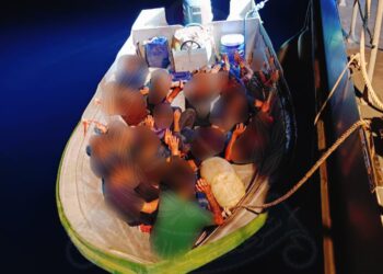 ضبط 18 شخصًا حاولوا الخروج من البلاد بطريقة غير مشروعة بشمال الباطنة