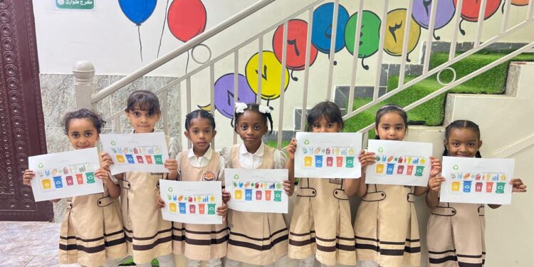 مركز البيئة بالسويق ينظم ورشة إعادة تدوير النفايات