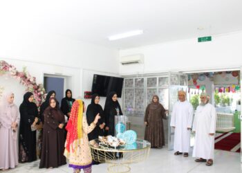 وحدة الفنون التشكيلية تنظم مهرجان الطفل لمدارس الحلقة الأولى بولاية السويق