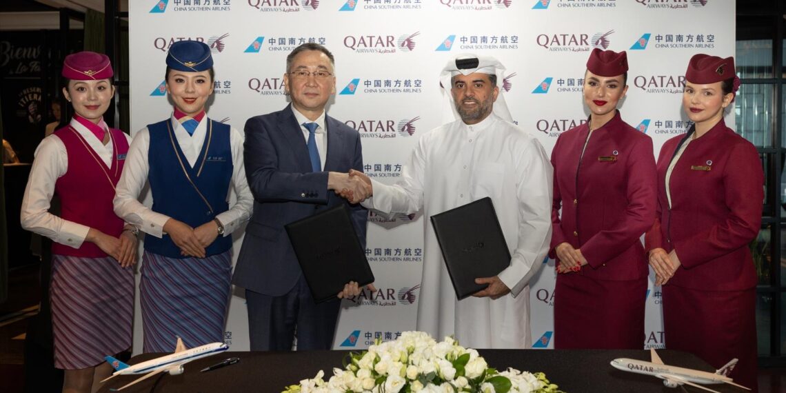 الخطوط الجوية القطرية وخطوط جنوب الصين الجوية توقعان على مذكّرة تفاهم جديدة من شأنها أن تعزز من اتفاقية الرمز المشترك المبرمة سابقاً بينهما 1 الخطوط الجوية القطرية وخطوط جنوب الصين الجوية توقعان على مذكّرة تفاهم جديدة من شأنها أن تعزز من اتفاقية الرمز المشترك المبرمة سابقاً بينهما