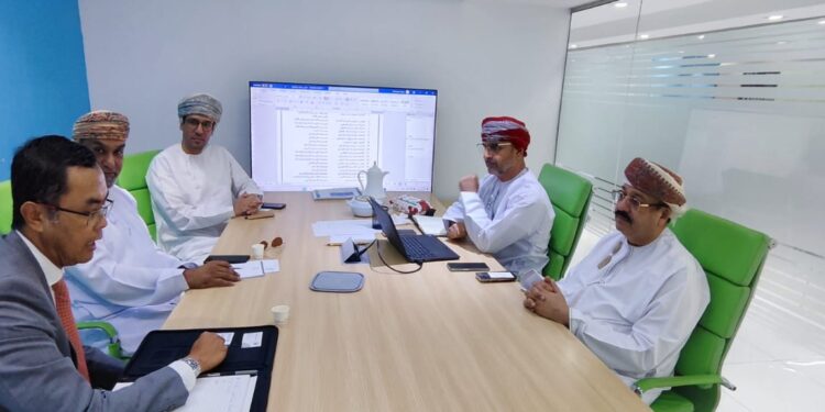 ”الغرفة”.. تستعرض تقرير زيارة الوفد التجاري العماني إلى سنغافورة