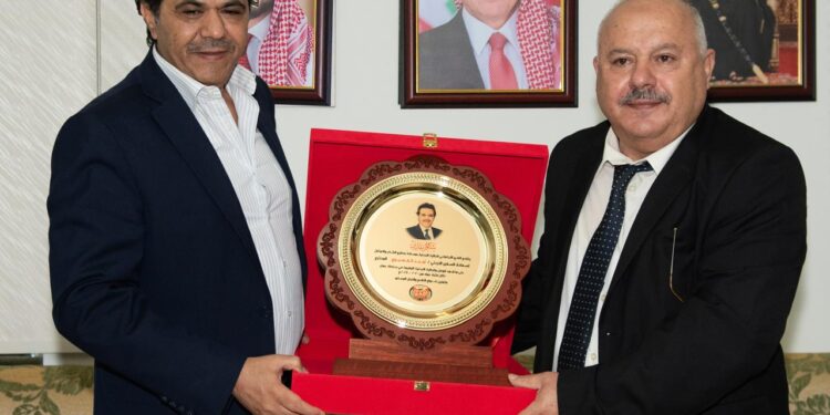 نادي الجالية الأردنية بسلطنة عمان يكرم سعادة السفير أمجد القهيوي 1 نادي الجالية الأردنية بسلطنة عمان يكرم سعادة السفير أمجد القهيوي