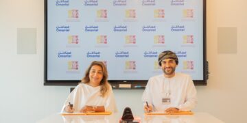 اتفاق بين عمانتل وجمعية الرؤية الإيجابية لإنشاء خط ساخن 