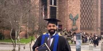 أحد أعضاء مركز الزبير لتطوير المؤسسات يبتكر ملصقات لجروح السكري