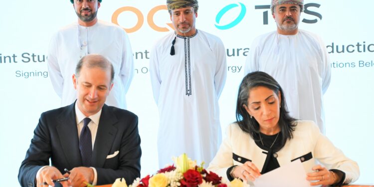 OQ and international partners sign two agreements to study sustainable fuel production in Oman 1 دراسة مشتركة لمشروع التزويد بوقود السيارات والطائرات المستدام في سلطنة عُمان