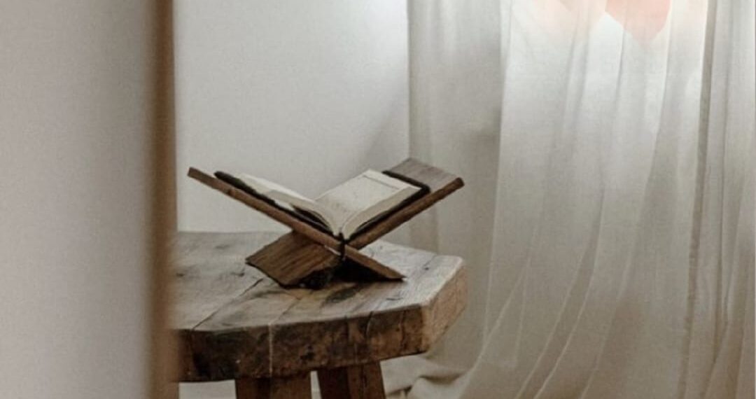 عُلِّمْنَا مَنطِقَ الطَّيْرِ".. الإعجاز اللغوي والعلمي في سورة النمل 1 عُلِّمْنَا مَنطِقَ الطَّيْرِ”.. الإعجاز اللغوي والعلمي في سورة النمل