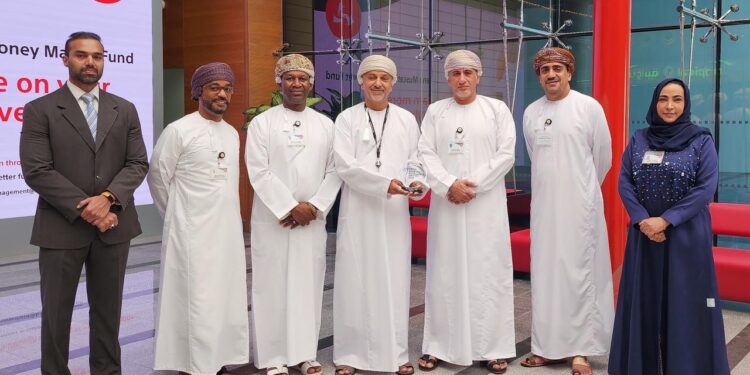 Bank Muscat Recognized as the Best Retail Bank in Oman 1 تتويج بنك مسقط بجائزة أفضل بنك في تقديم الخدمات والتسهيلات المصرفيّة للأفراد