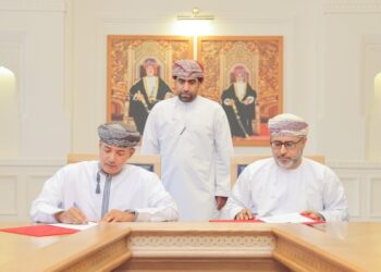 وزارةُ العمل توقّع على برنامج تعاون لتعزيز وتوظيف الكوادر الوطنية المؤهلة