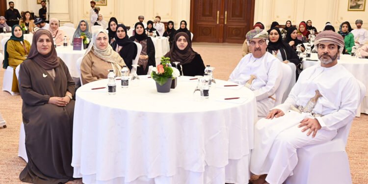 الأكاديميّةُ السُّلطانية للإدارة تبدأ تنفيذ مبادرة "تسمو" لتمكين الكفاءات النسائية العُمانية 1 الأكاديميّةُ السُّلطانية للإدارة تبدأ تنفيذ مبادرة “تسمو” لتمكين الكفاءات النسائية العُمانية