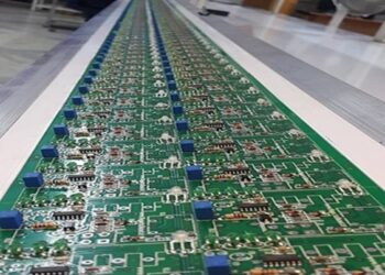 شركة معرفية ايرانية تُصنّع قطع إلكترونية للسيارات