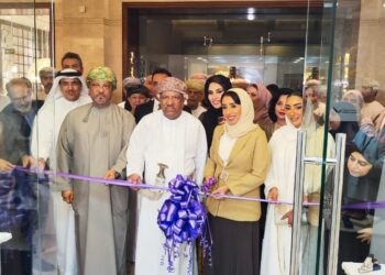 افتتاح مشروع لتصنيع مستحضرات التجميل والعناية الصحية في سلطنة عمان