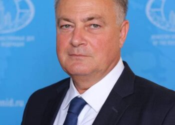 السفير الروسي في لبنان الكسندر روداكوف يرد على صحيفة لبنانية