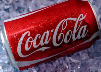 لمخاطر صحية…فرنسا تسحب عبوات من مشروب “كوكا كولا”