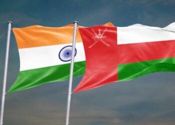 وفاة مواطن هندي وإصابة آخر بحادثة الوادي الكبير