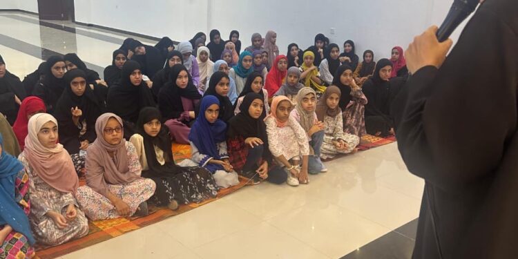 إدارة البيئة بشمال الشرقية تنظم محاضرة بعنوان “النفايات خطر يهدد البيئة والمجتمع” 1 إدارة البيئة بشمال الشرقية تنظم محاضرة بعنوان “النفايات خطر يهدد البيئة والمجتمع”