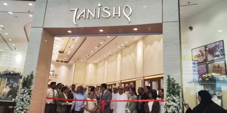 “تانيشك” تفتتح صالة العرض الأولى لها في “أفينوز مول”بسلطنة عمان
