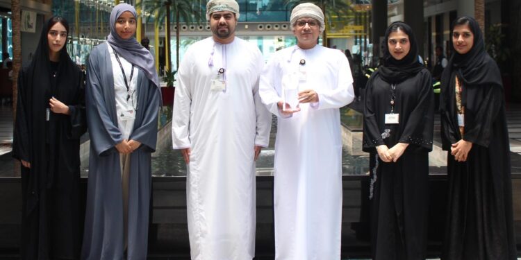 بنك مسقط يفوز بجائزة أفضل بنك في مجال دعم المؤسسات الصغيرة والمتوسطة في سلطنة عمان