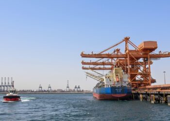 وكالة موديز تعدّل النظرة المستقبلية لسلطنة عُمان إلى “إيجابية”