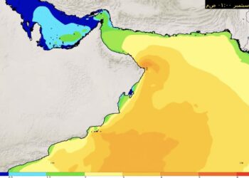 تنبيه بإرتفاع موج البحر على معظم سواحل سلطنة عمان يومي الأحد والاثنين