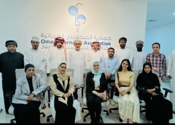 لجنة الصحفيين بظفار تبحث مع وفد سعودي تعزيز العمل الإعلامي