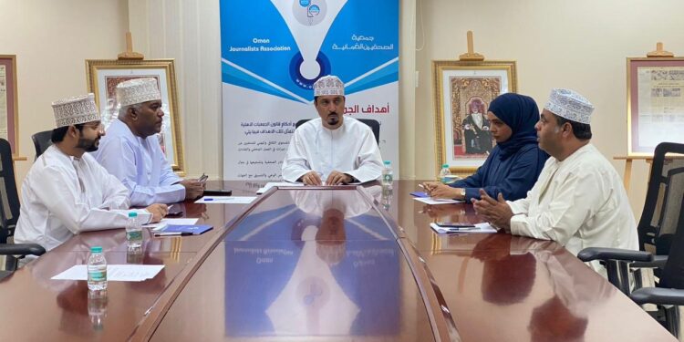 لجنة العلاقات والتعاون الدولي تبحث تعزير الحضور الاعلامي العماني بالمحافل الدولية 1 لجنة العلاقات والتعاون الدولي تبحث تعزير الحضور الاعلامي العماني بالمحافل الدولية