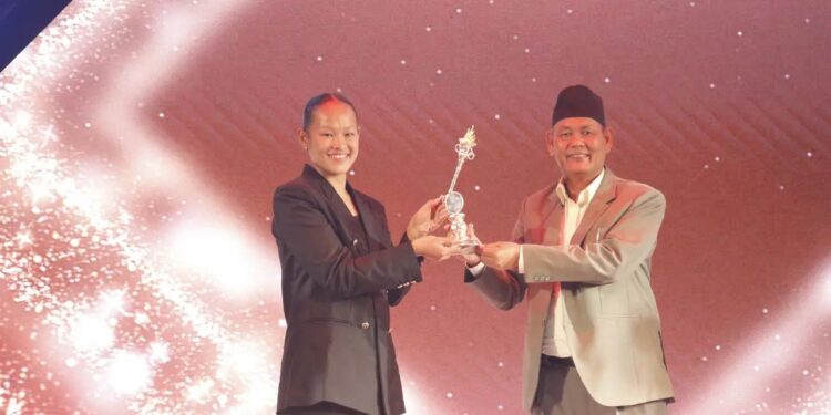 خلال اجتماعات كونجرس القارة تكريم 6 صحفيين واعلاميين 1 خلال اجتماعات كونجرس القارة تكريم 6 صحفيين واعلاميين