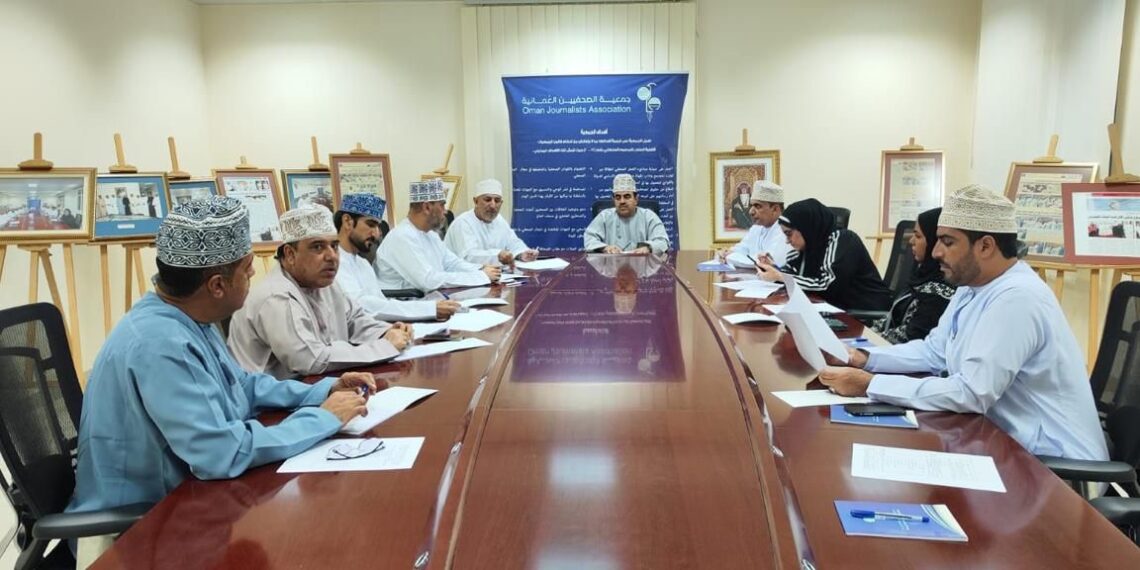 لجنة التدريب والتأهيل تناقش عدد من البرامج التدريبية 1 لجنة التدريب والتأهيل تناقش عدد من البرامج التدريبية