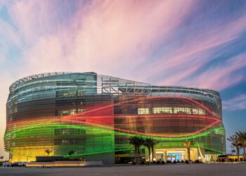 عمانتل تجري تجارب ناجحة لشبكة الجيل الخامس المتقدمة بإستخدام تقنية Redcap