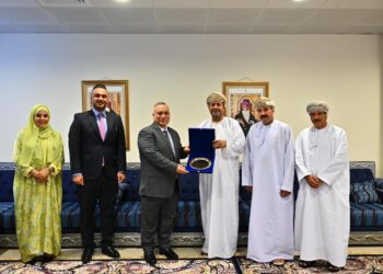 سفير جمهورية العراق يزور جمعية الصحفيين العمانية