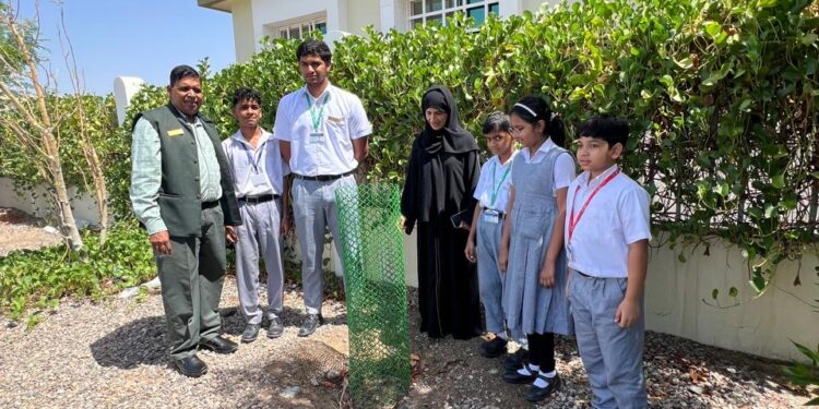 هيئة البيئة بشمال الشرقية تنفذ زيارة توعوية للمدرسة الهندية بإبراء 1 هيئة البيئة بشمال الشرقية تنفذ زيارة توعوية للمدرسة الهندية بإبراء
