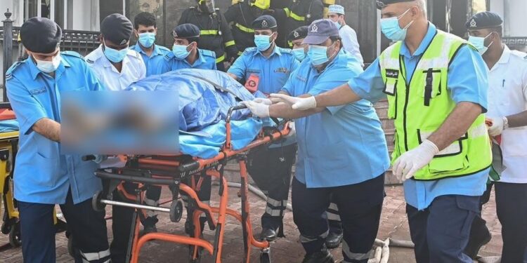 وفاة شخصين وإصابة آخر في حادثة نشوب حريق بمنزل في السيب