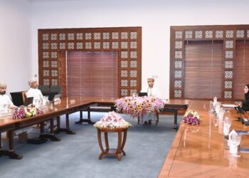 اللجنة الإشرافية للشركات الناشئة العُمانية الواعدة تعقد اجتماعًا لها