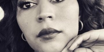 شرفة نرى منها كل شيء (1)