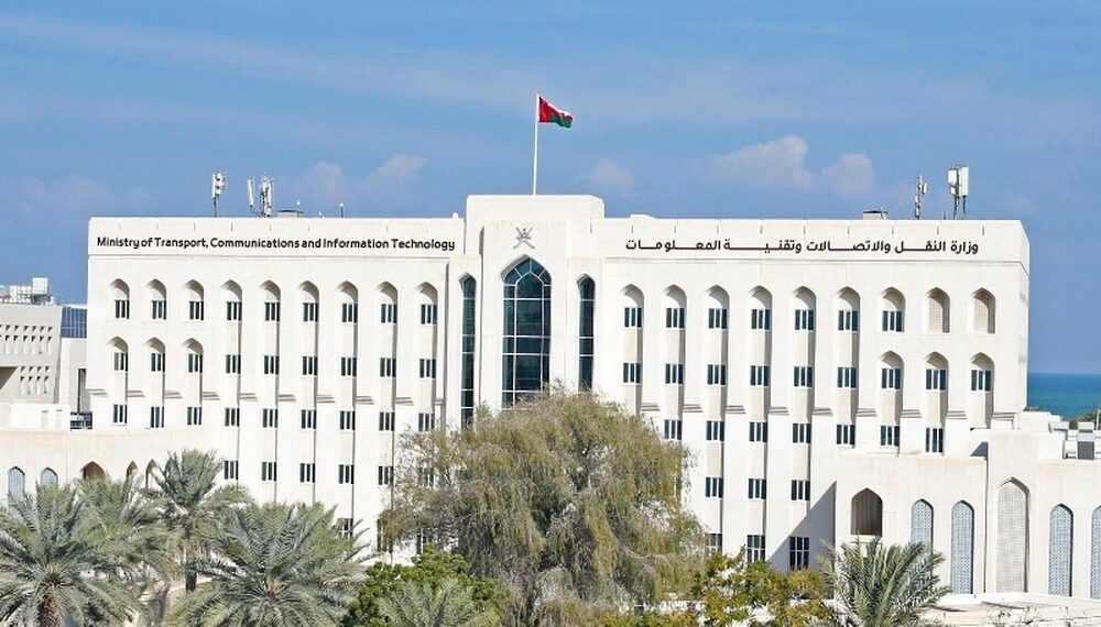 توفير 333 فرصة عمل للعُمانيين في عدد الشركات العاملة في مجال الطرق