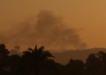 سلطنةُ عُمان تُدينُ الغارات الإسرائيلية على الأراضي اللبنانية