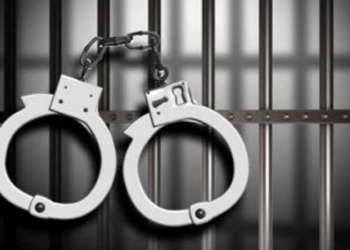 إيقاف شخص لقيامه بالشعوذة والاحتيال على إحدى النساء في مسندم