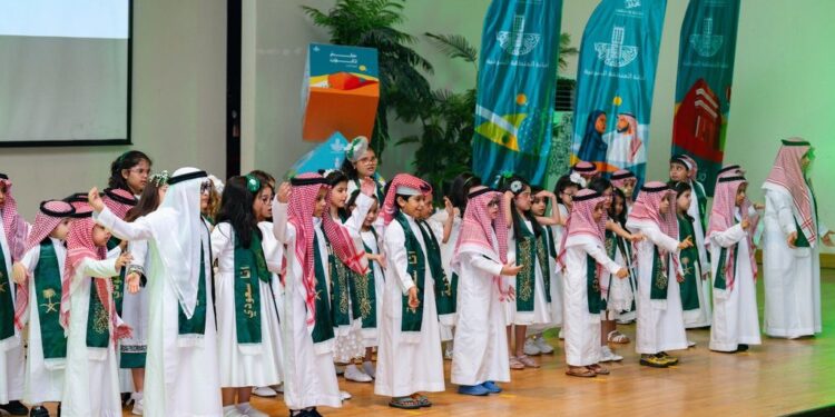 أمانة الشرقية تحتفي ومنسوبيها باليوم الوطني 94