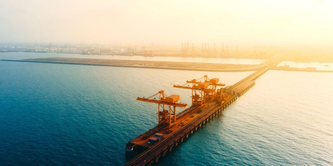 ميناء صحار والمنطقة الحرة تحتفل بمرور 20 عامًا من الريادة والتنافسية العالمية