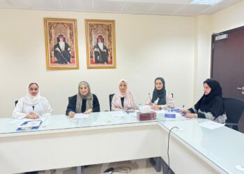 لجنة شؤون الصحفيات تناقش التحضيرات الإعلامية لفعالية يوم المرأة العمانية وتعزيز التعاون الدولي