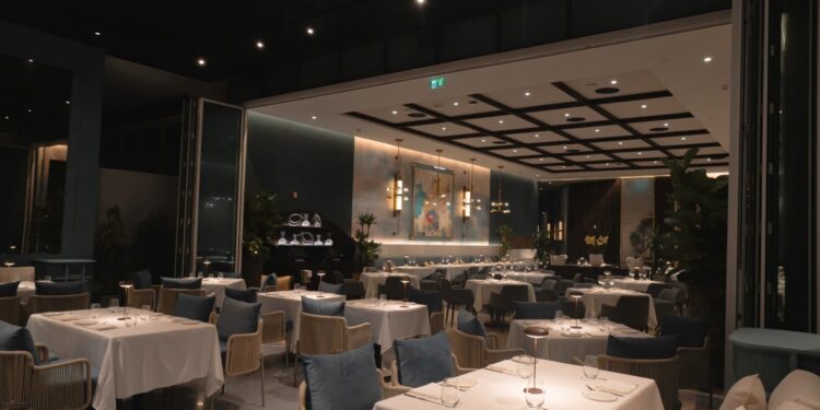 مطعم روبرتوز مسقط: لؤلؤة إيطالية آسرة على شواطئ العاصمة مسقط 1 مطعم روبرتوز مسقط: لؤلؤة إيطالية آسرة على شواطئ العاصمة مسقط