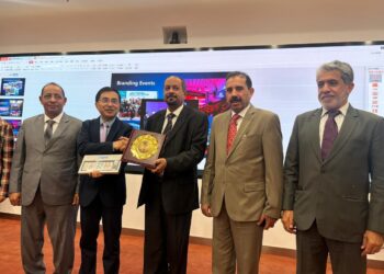 بدعوة من جمعية الصحفيين لعموم الصين.. وفد صحفي من جمعية الصحفيين يزور الصين